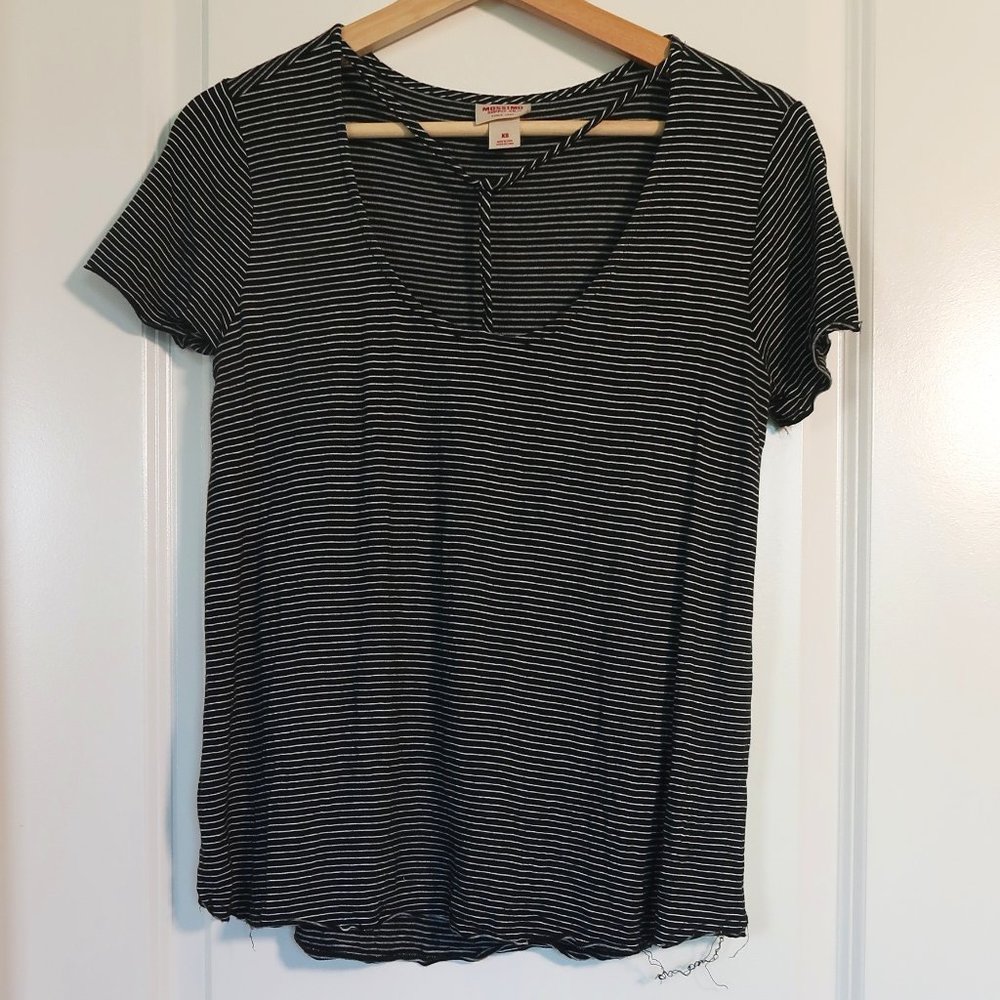 Black and White Striped Short Sleeve